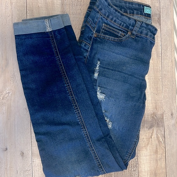 Distressed jegging - Picture 1 of 5